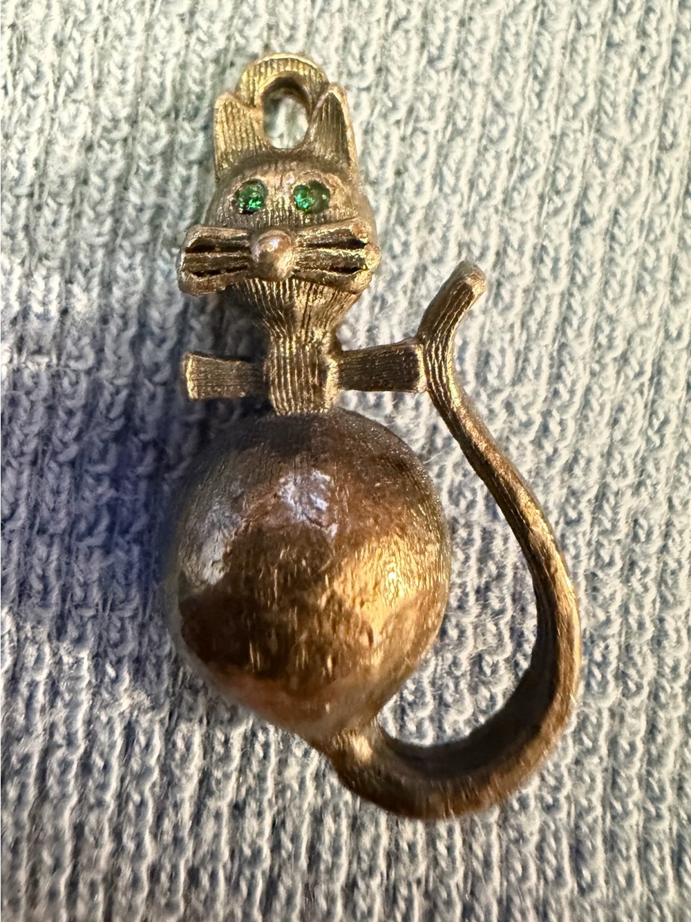 Vintage Oxidized Sterling Silver 3D Sitting Cat Pendant Charm Green Eyes 10 Gm